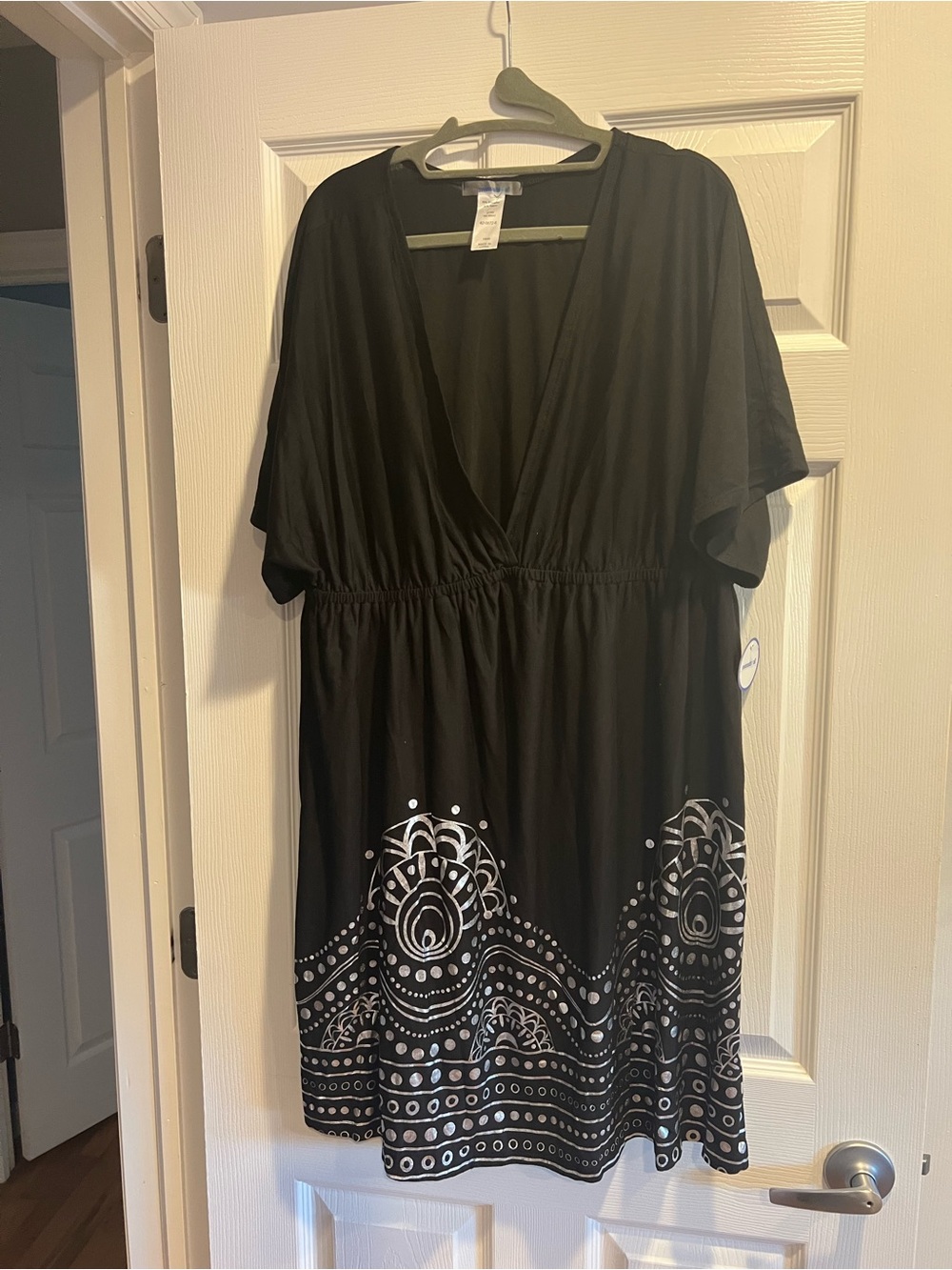 Black V-Neck Short Sleeve Coverup Dress with White Boho Hem Print